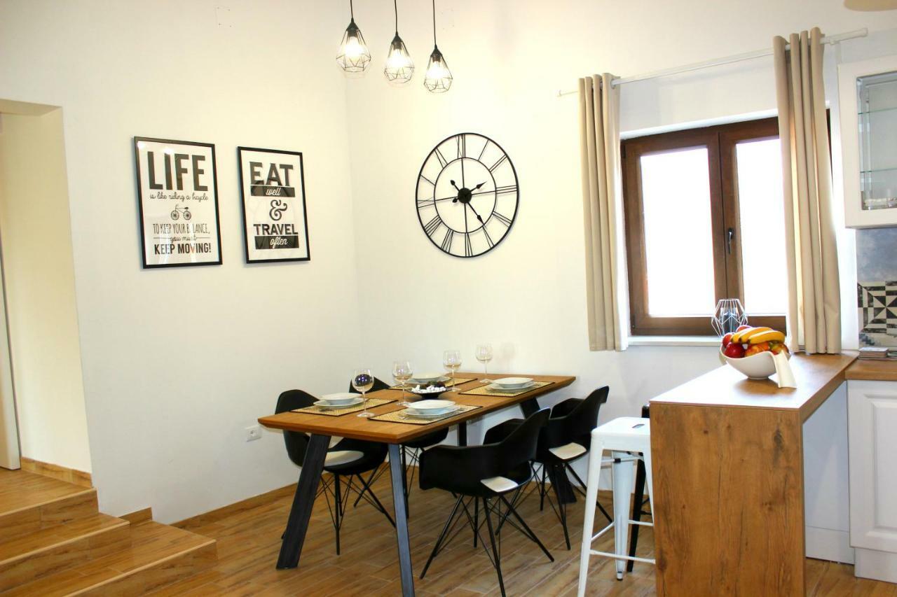 Holiday Home Deni Roč Εξωτερικό φωτογραφία