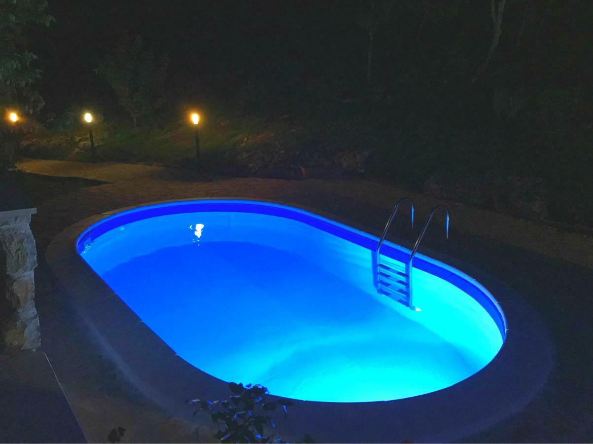 Holiday Home Deni Roč Εξωτερικό φωτογραφία